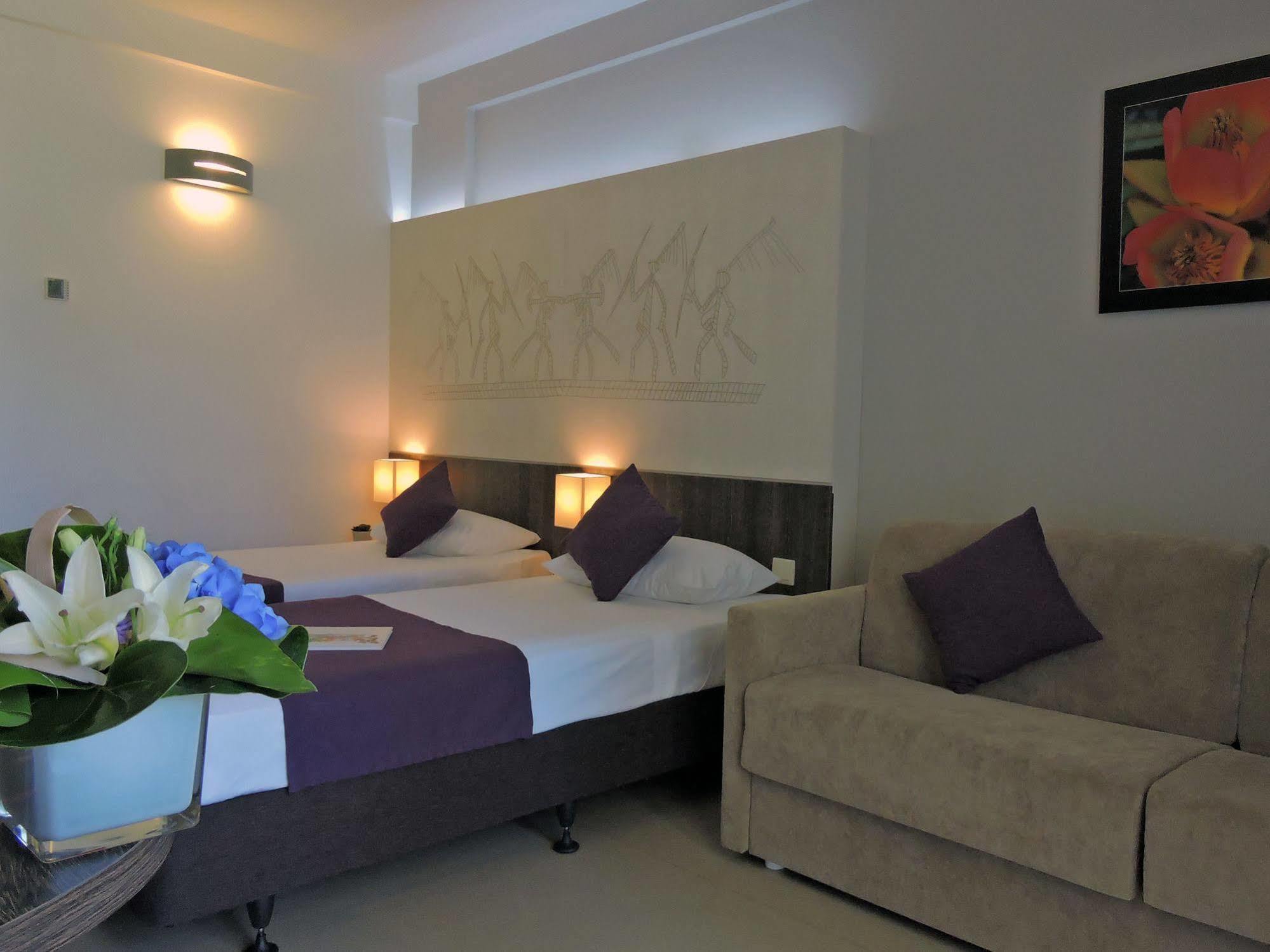 Hotel Beaurivage Нумеа Екстериор снимка